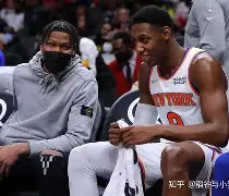 中欧体育入口-纽约尼克斯训练开放日，窗口期外线爆发引欢呼，意甲在即，细节决定成败的简单介绍